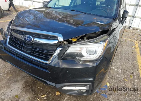 2017 Subaru Forester 2.5I Touring z USA, uszkodzony, nr VIN JF2SJATC3HH427799